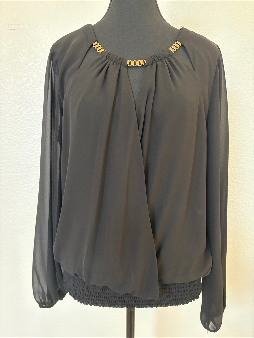 Thalia Sodi- Black Wrap Front Long Sleeve Blouse with Gold-Link Detail sz L NWT